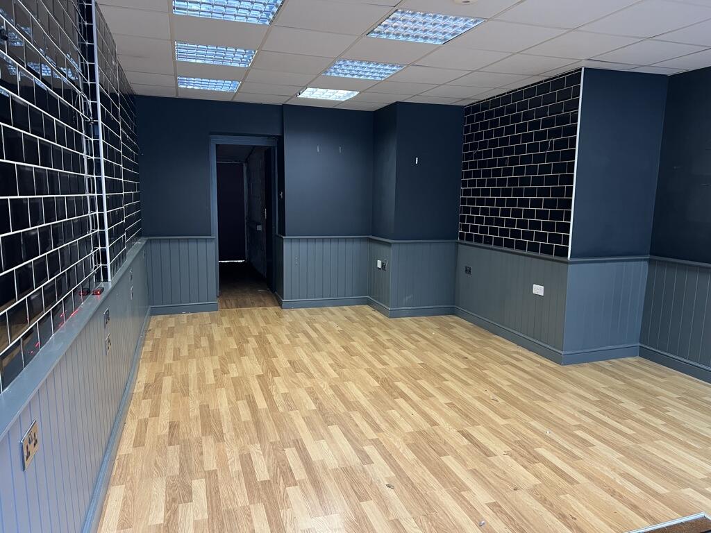 Additional property image - 103 High Street, Street, BA16 0EY