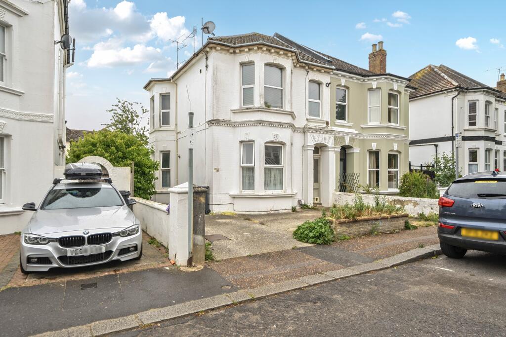 Main image of property: Oxford Road, Worthing, BN11