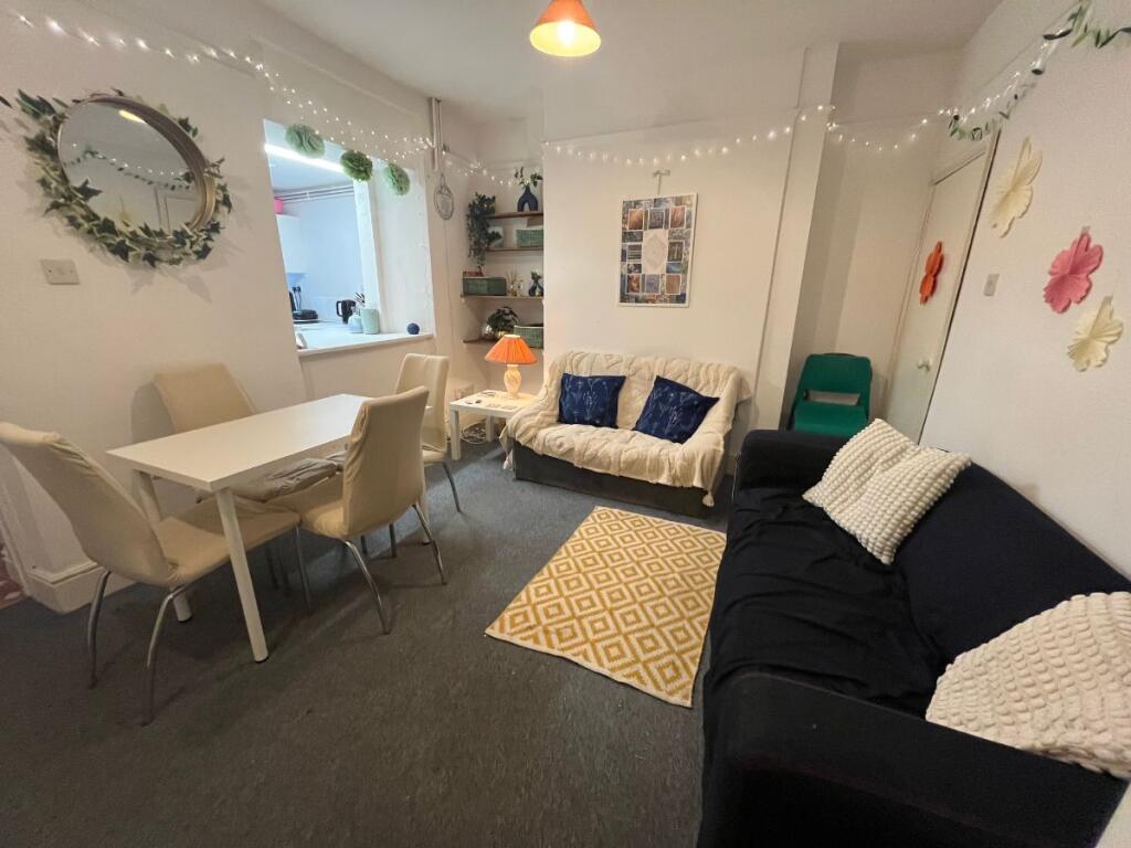 Additional property image - Southernhay Crescent, Bristol