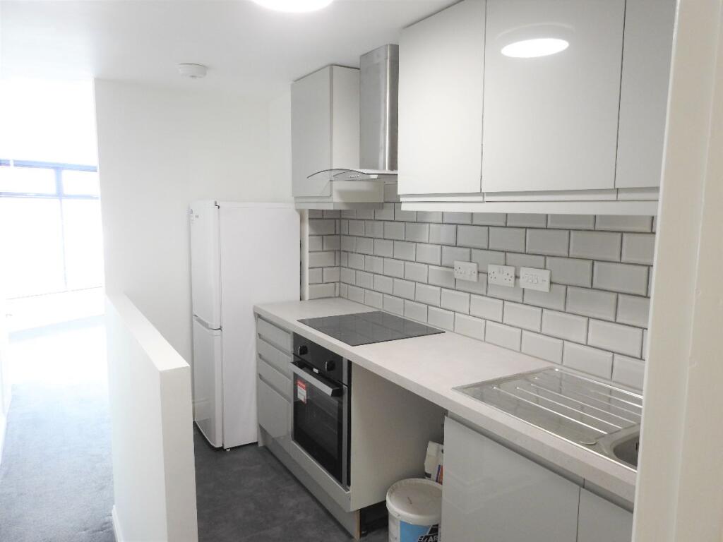 Main image of property: Wells Road 140 Ground floor front, Bristol