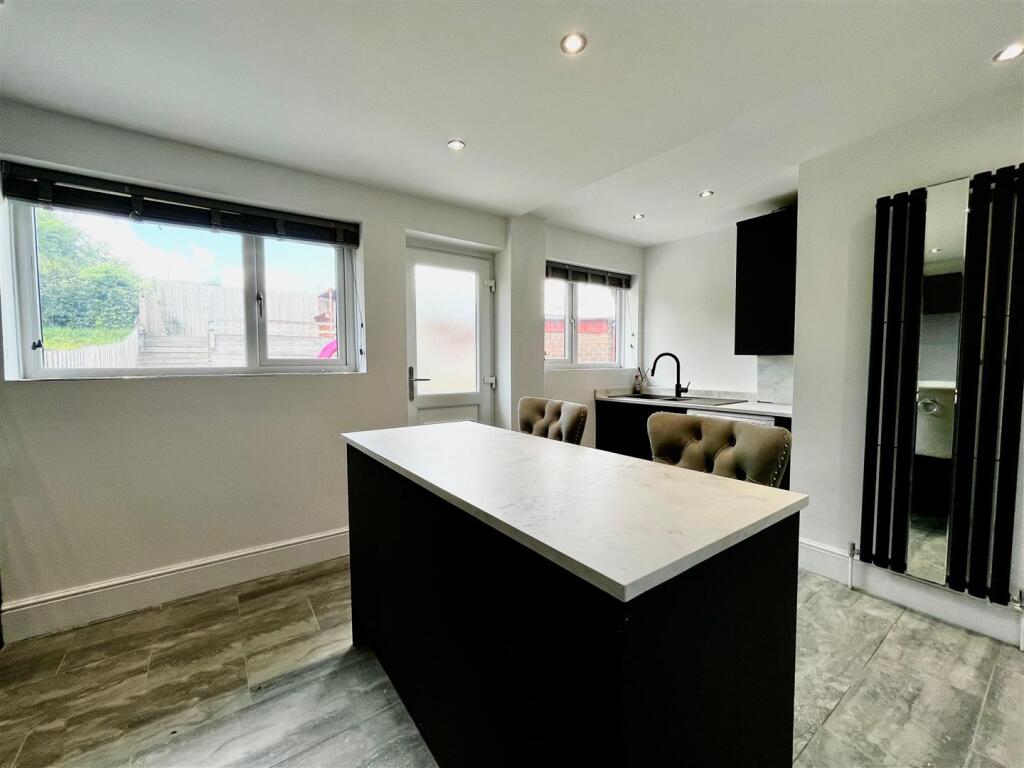 3 bedroom semi-detached house