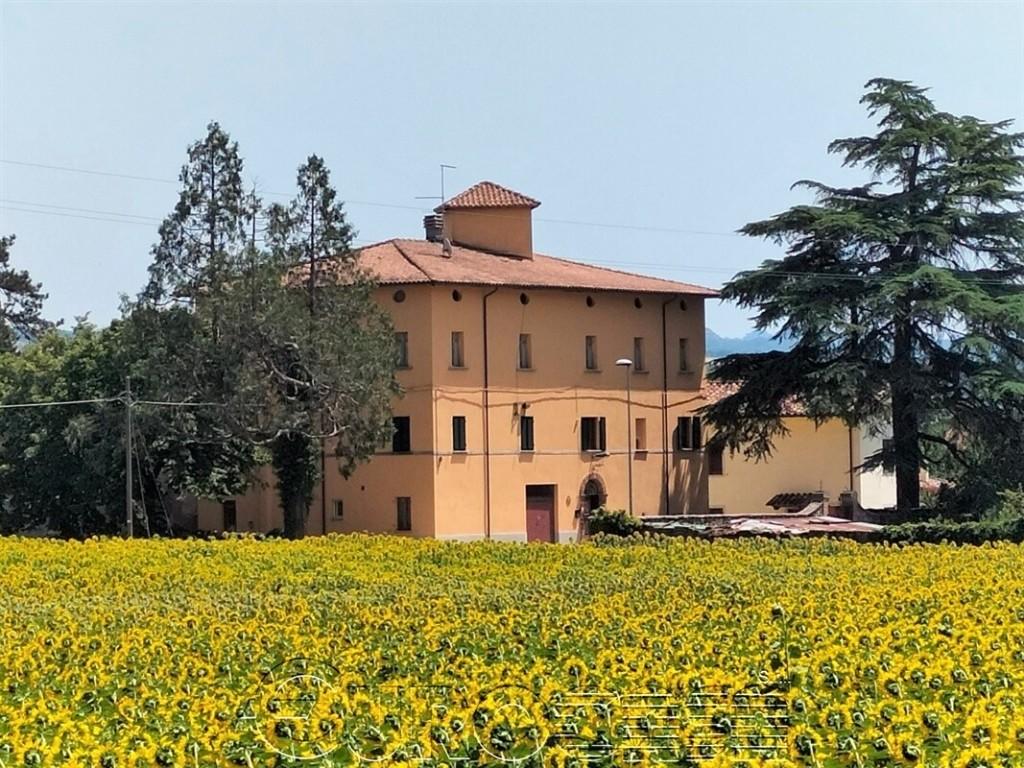 5 bedroom character property for sale in Umbertide, Perugia, Umbria, Italy