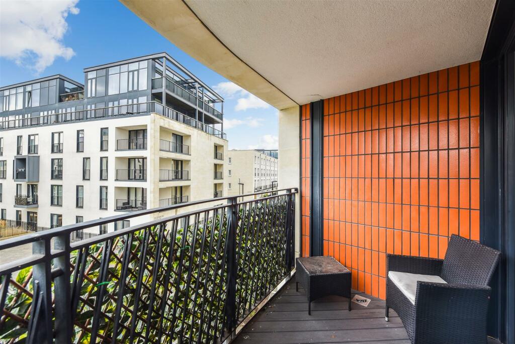 Additional property image - Royal View, Victoria Bridge Road, Bath