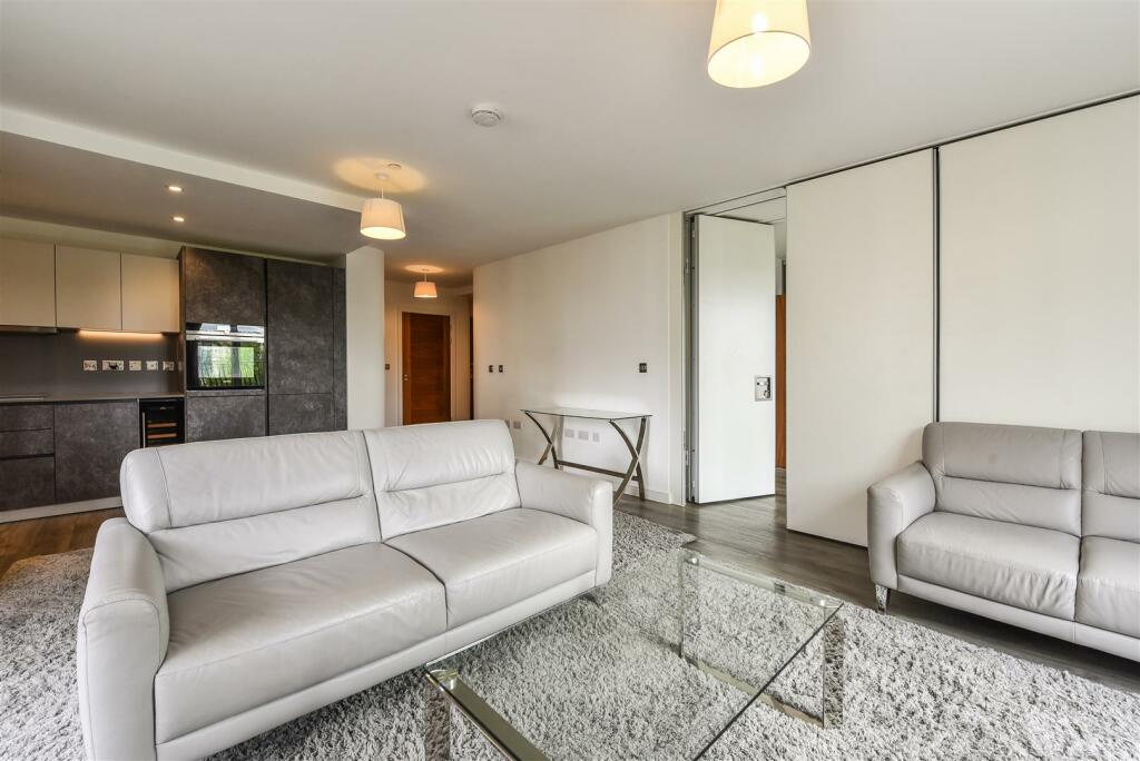 Additional property image - Royal View, Victoria Bridge Road, Bath