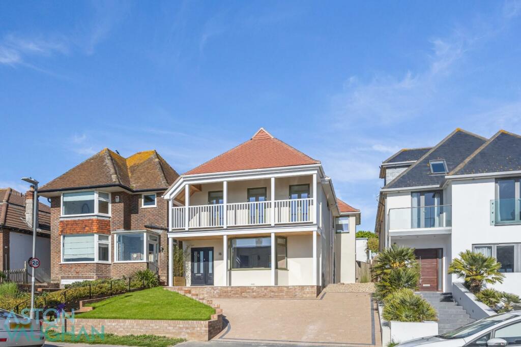 5 bedroom detached house for sale in Newlands Road, Rottingdean, BN2