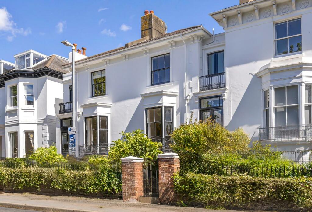 5 bedroom terraced house for sale in Compton Avenue, Brighton, BN1