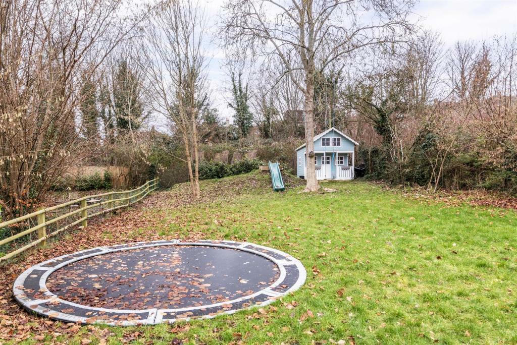 Additional property image - Brangwyn Drive, Brighton