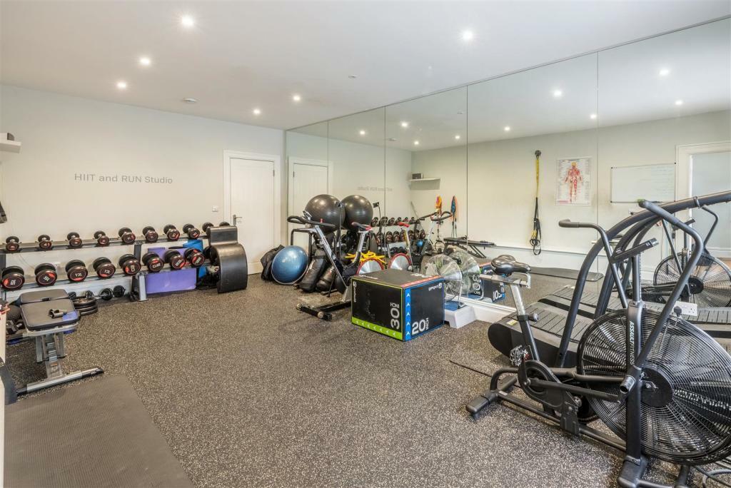 Additional property image - Brangwyn Drive, Brighton