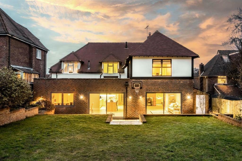 Additional property image - Brangwyn Drive, Brighton