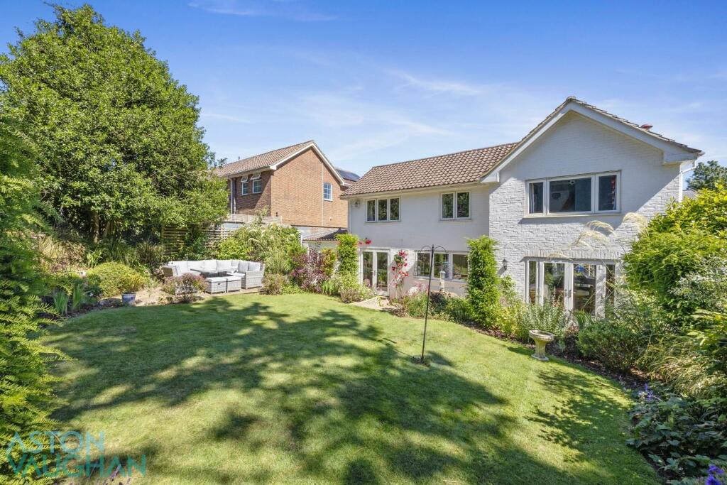 Additional property image - Hill Drive, Hove