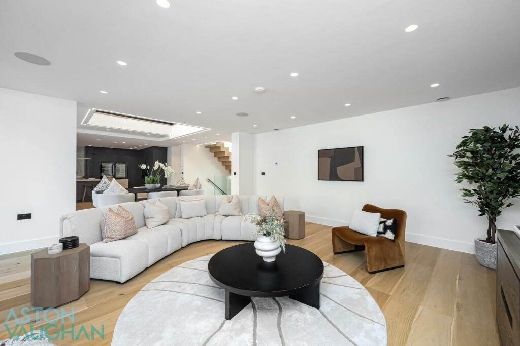 Additional property image - Hill Brow, Hove