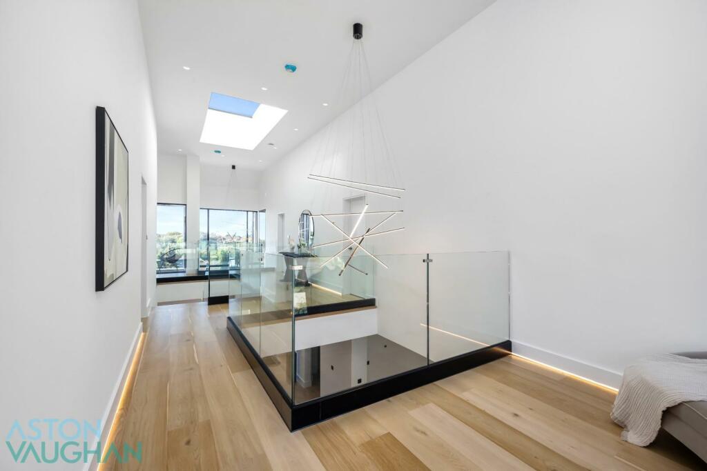 Additional property image - Hill Brow, Hove