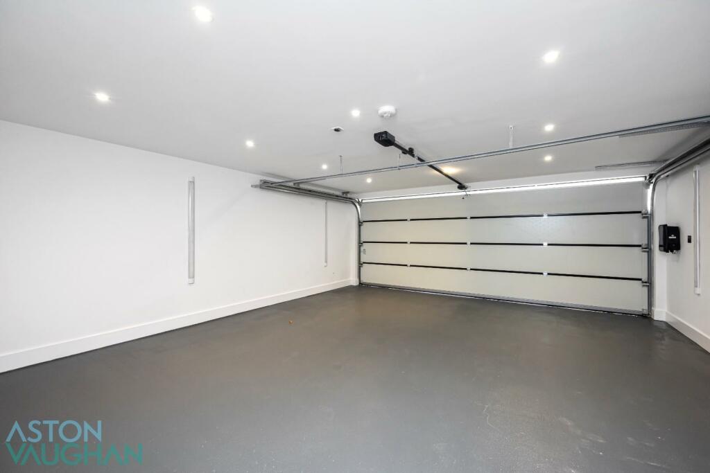 Additional property image - Hill Brow, Hove