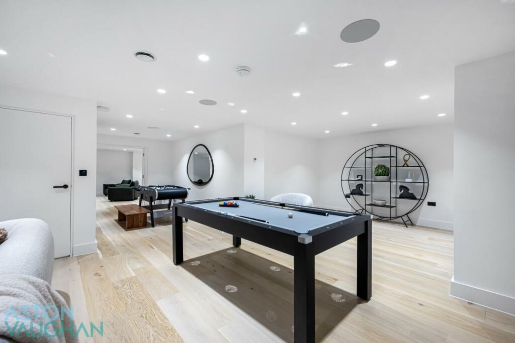 Additional property image - Hill Brow, Hove