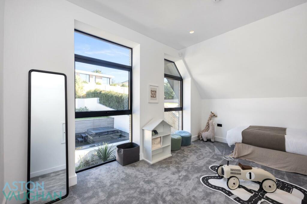 Additional property image - Hill Brow, Hove
