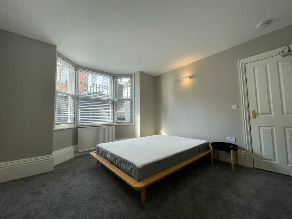 Additional property image - York Grove, Brighton, BN1