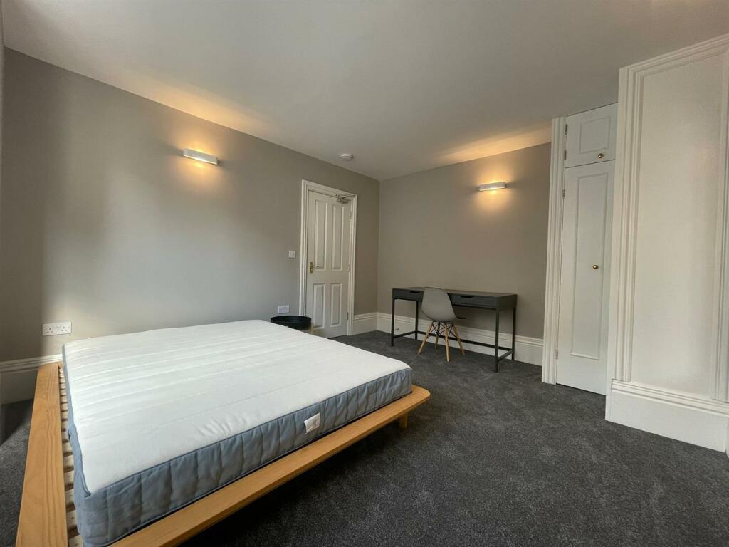 Additional property image - York Grove, Brighton, BN1