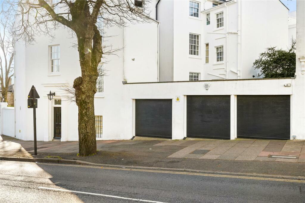 Additional property image - Clifton Terrace, Brighton