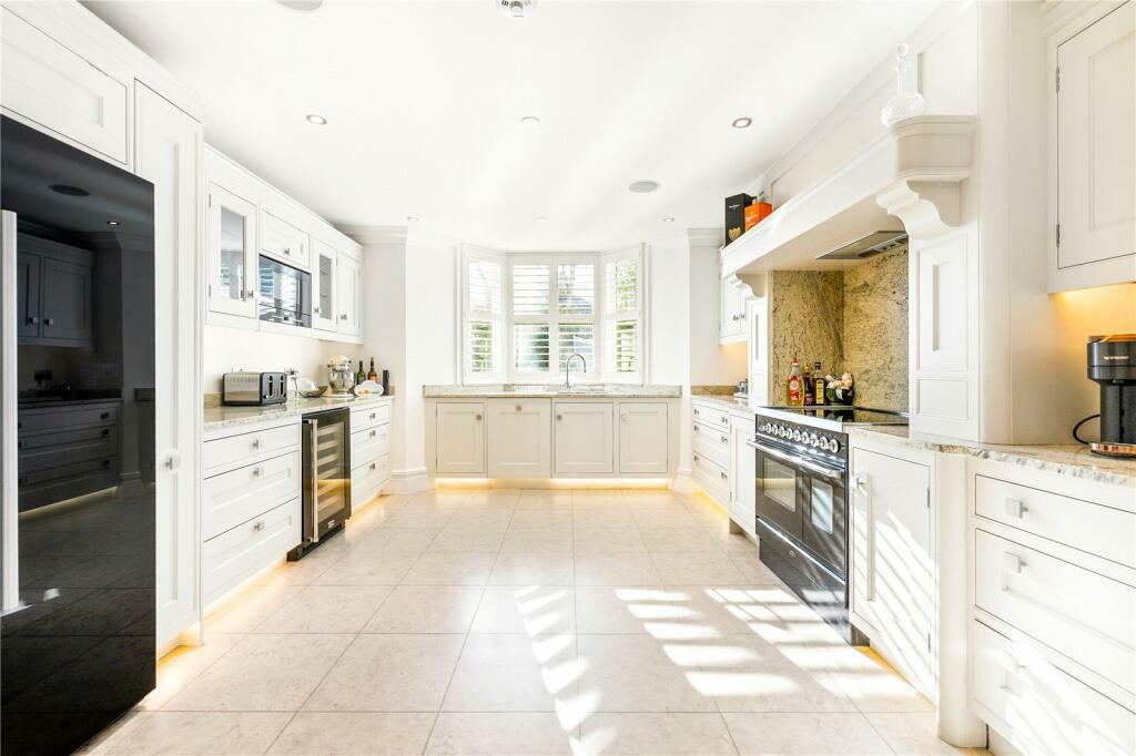 Additional property image - Clifton Terrace, Brighton