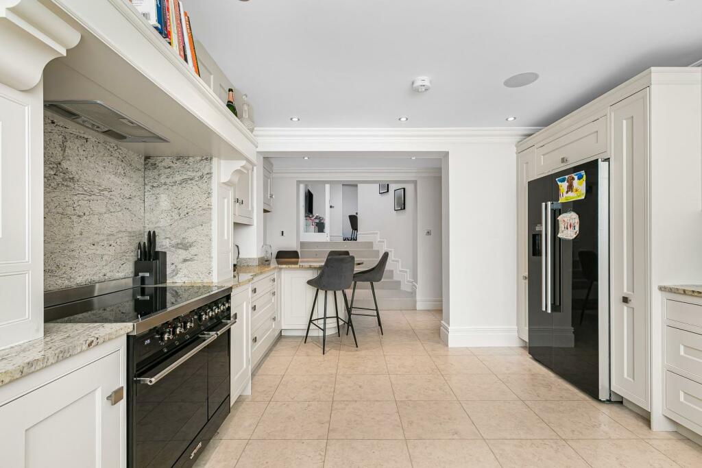 Additional property image - Clifton Terrace, Brighton