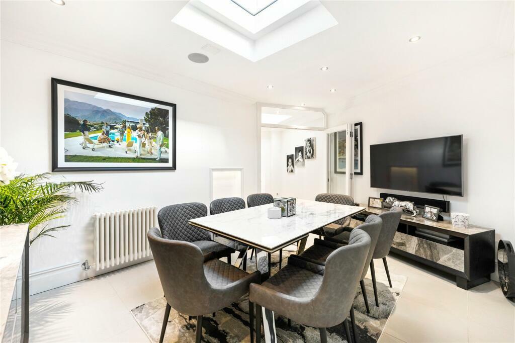Additional property image - Clifton Terrace, Brighton
