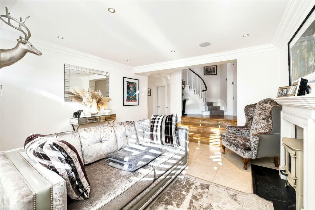 Additional property image - Clifton Terrace, Brighton