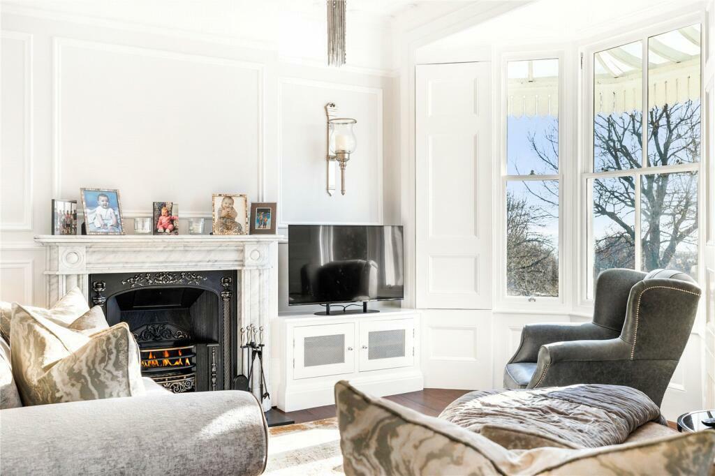 Additional property image - Clifton Terrace, Brighton