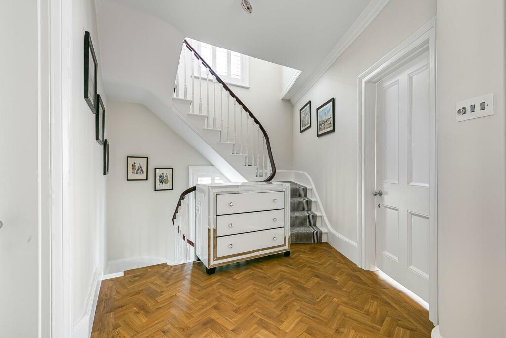 Additional property image - Clifton Terrace, Brighton