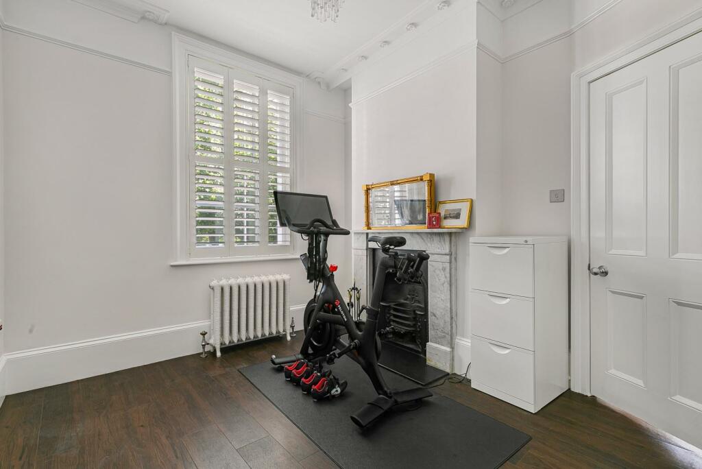 Additional property image - Clifton Terrace, Brighton