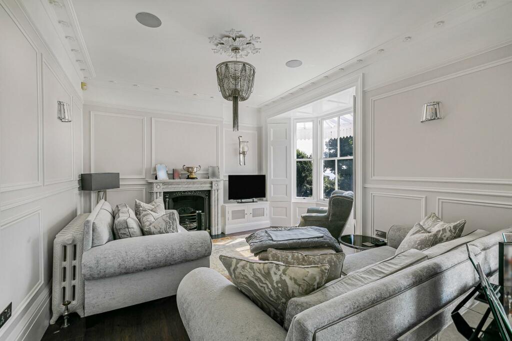 Additional property image - Clifton Terrace, Brighton