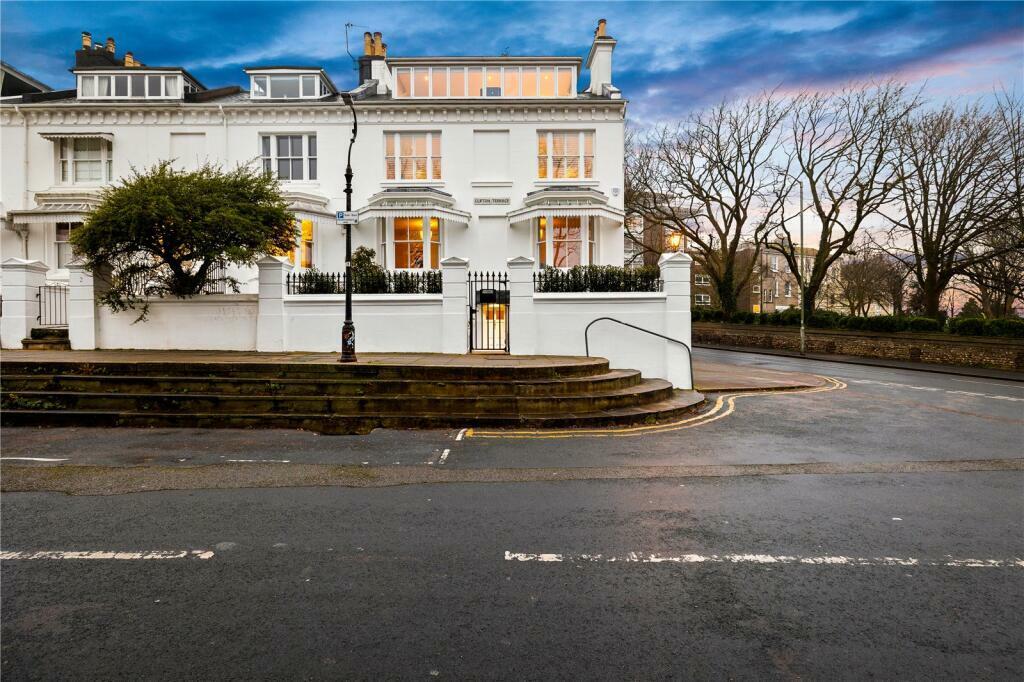Additional property image - Clifton Terrace, Brighton