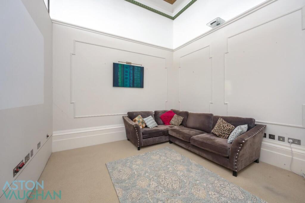 Additional property image - Eastern Terrace, Brighton