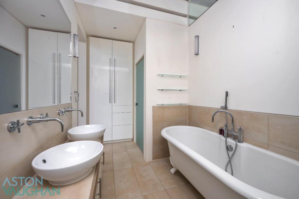 Additional property image - Eastern Terrace, Brighton