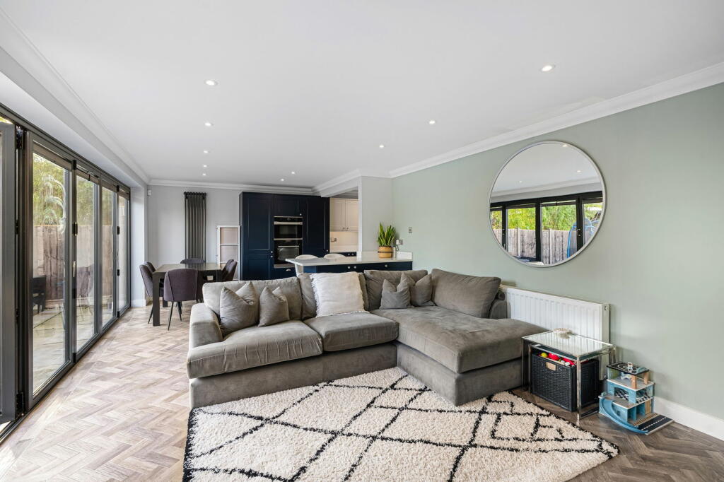 Additional property image - The Sandpipers, Gravesend, DA12 5QB