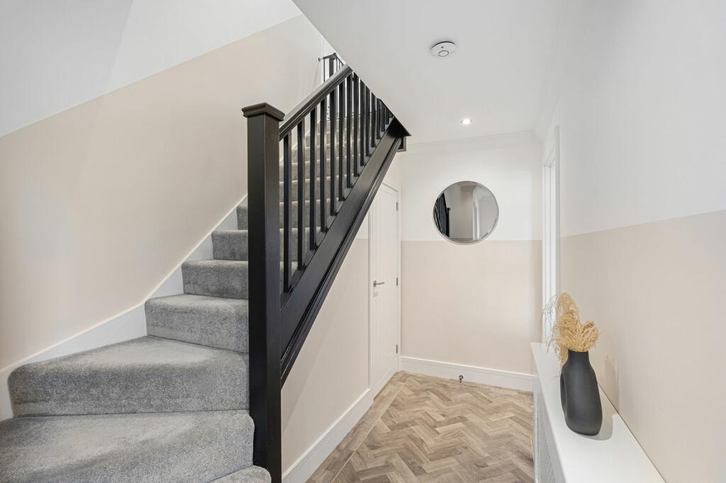 Additional property image - The Sandpipers, Gravesend, DA12 5QB