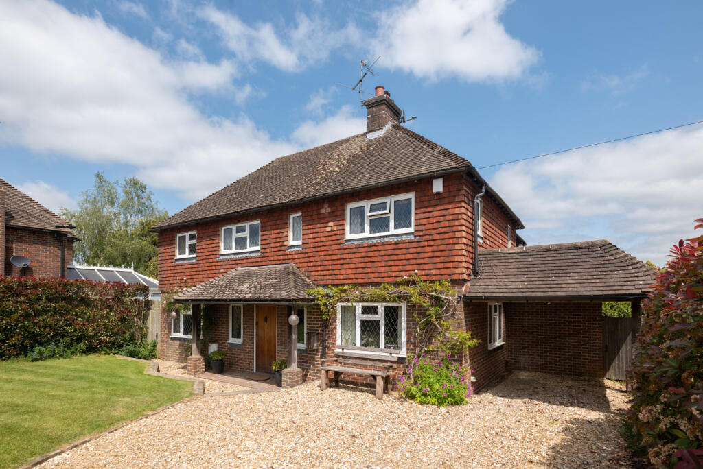 5 bedroom detached house for sale in High Hurst Close, Newick, BN8