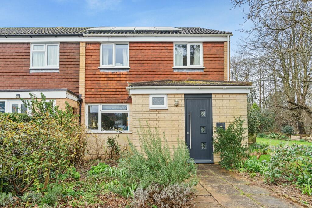 3 bedroom end of terrace house for sale in Noahs Ark Lane, Lindfield, RH16