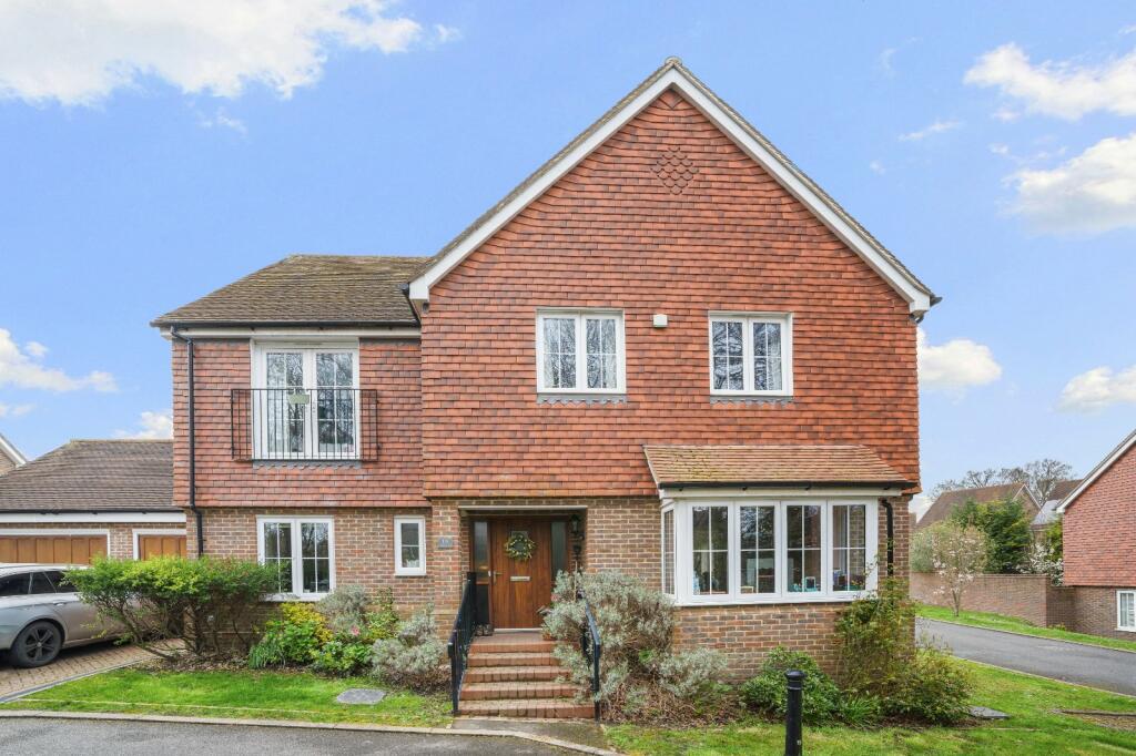 5 bedroom detached house for sale in 19 Chilton Grove, Lindfield, West