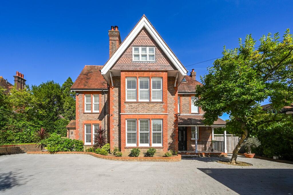 Main image of property: Balcombe Road, Haywards Heath, RH16