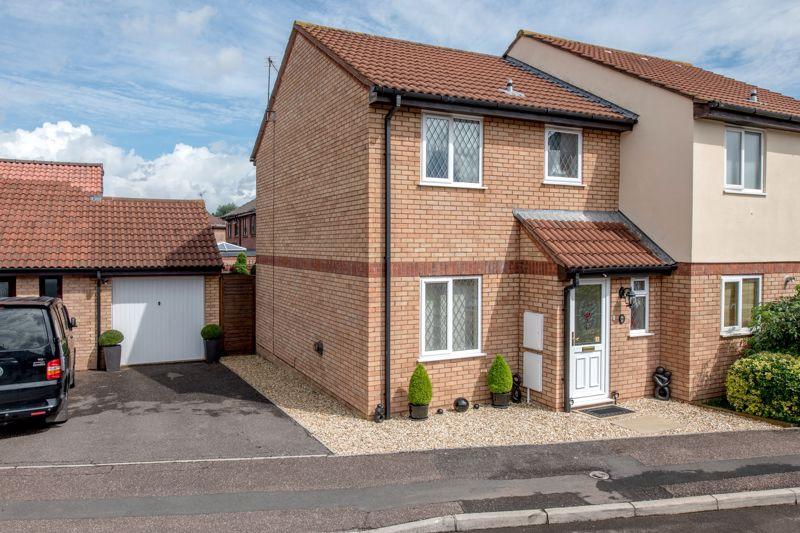 3 bedroom semidetached house for sale in Tyne Park, Taunton, TA1