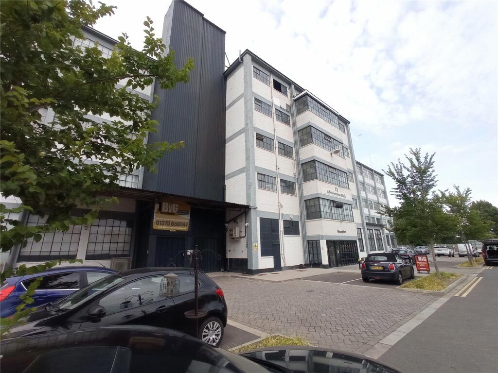 Light industrial facility to lease in Thames Industrial Park, Princess