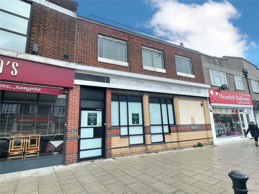 Shop for sale in London Road, Hadleigh, Benfleet, Essex, SS7