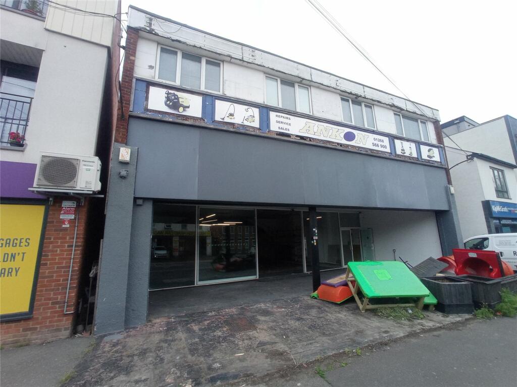 Shop to lease in London Road, Hadleigh, Benfleet, Essex, SS7