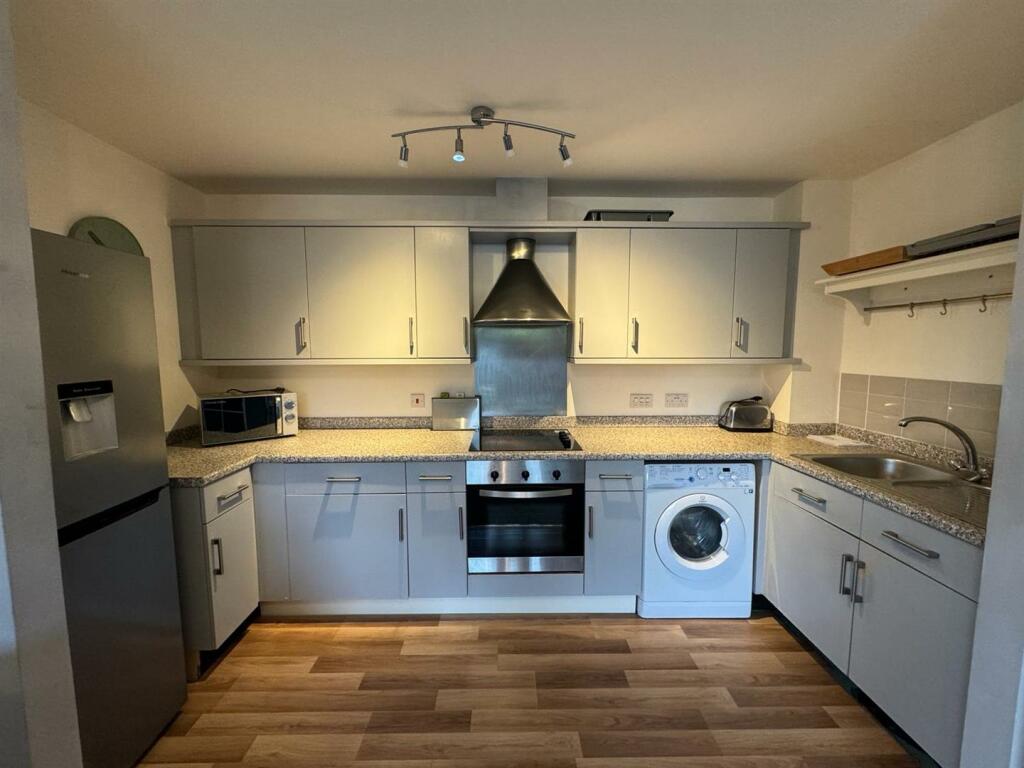 Additional property image - Manor Park Road, Cleckheaton