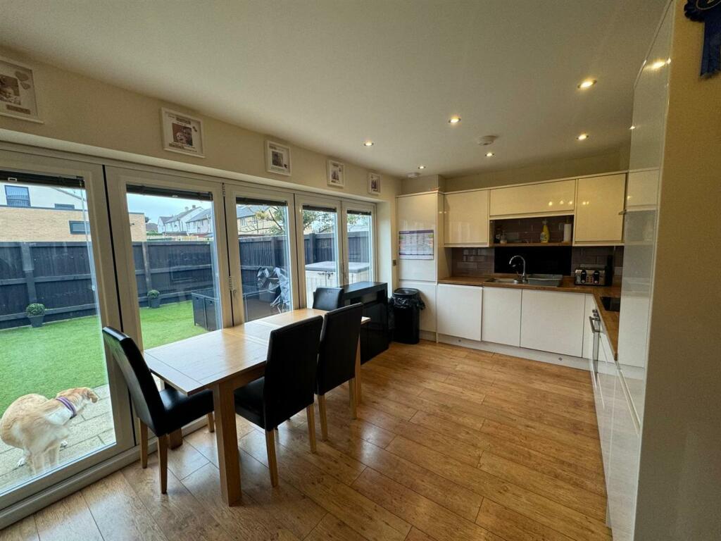 Additional property image - Green Lane, Wyke