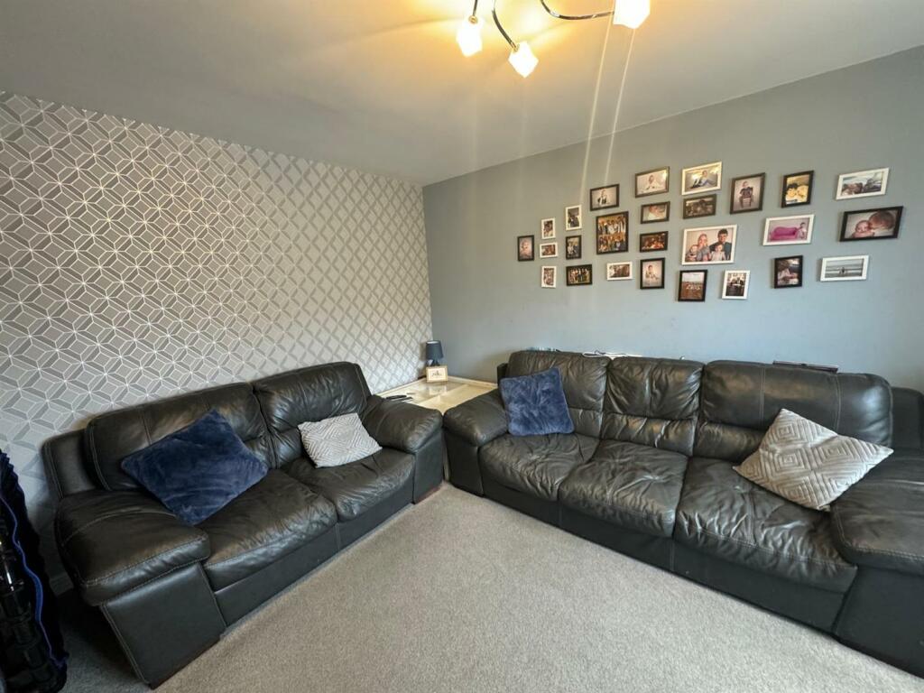 Additional property image - Green Lane, Wyke