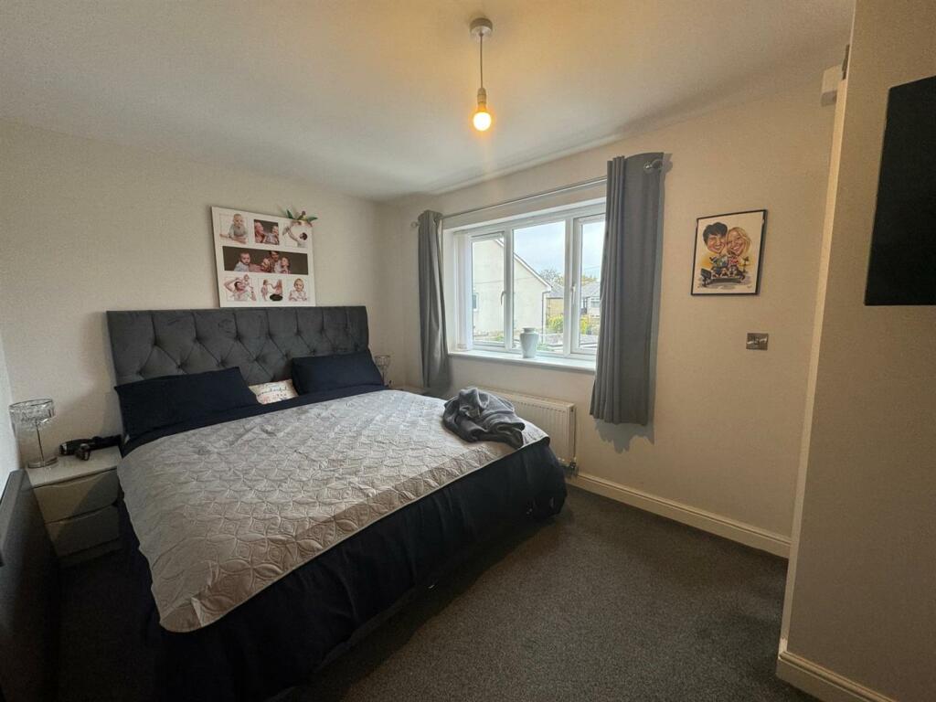 Additional property image - Green Lane, Wyke