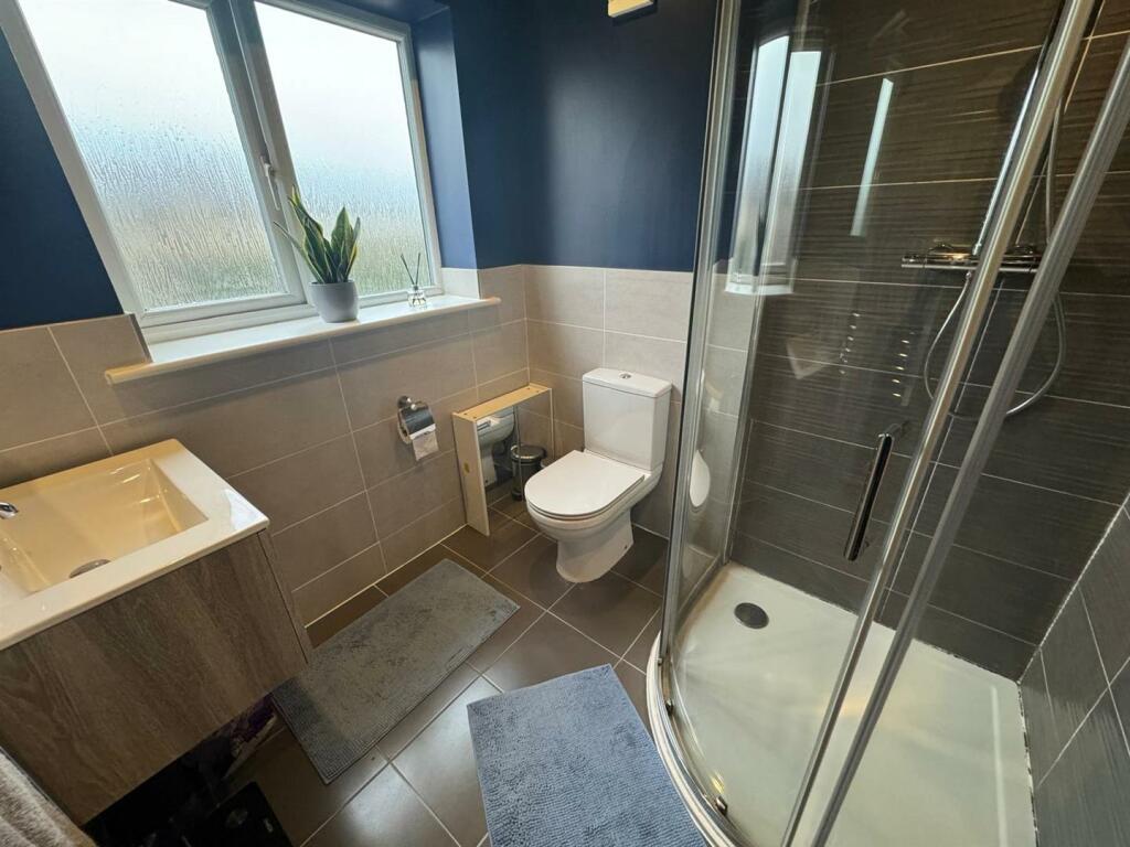 Additional property image - Green Lane, Wyke