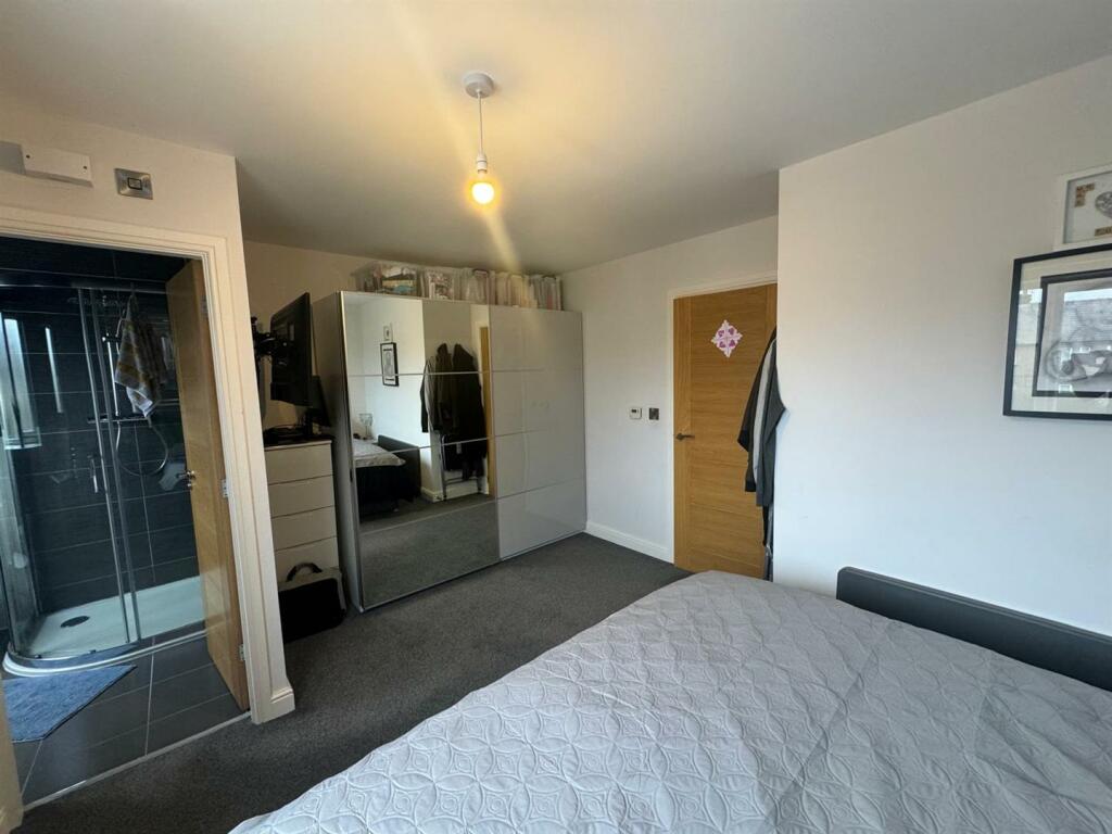 Additional property image - Green Lane, Wyke