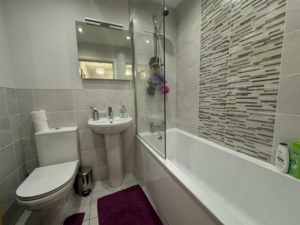 Additional property image - Green Lane, Wyke